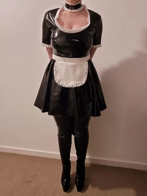 shiny maid ready for service 🙈 would you hire me?