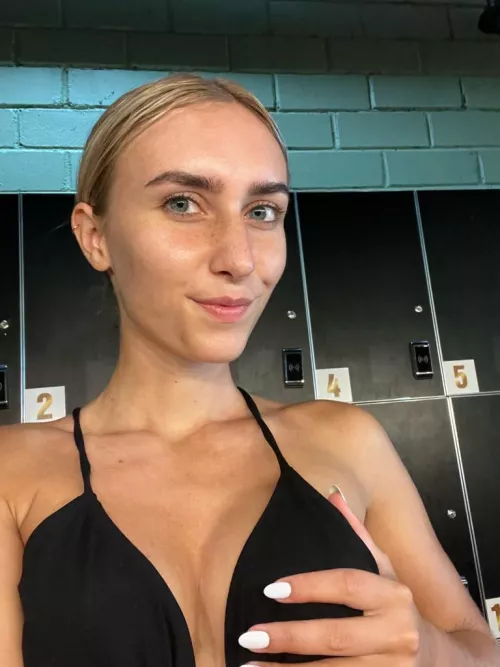 Sweaty after workout titties