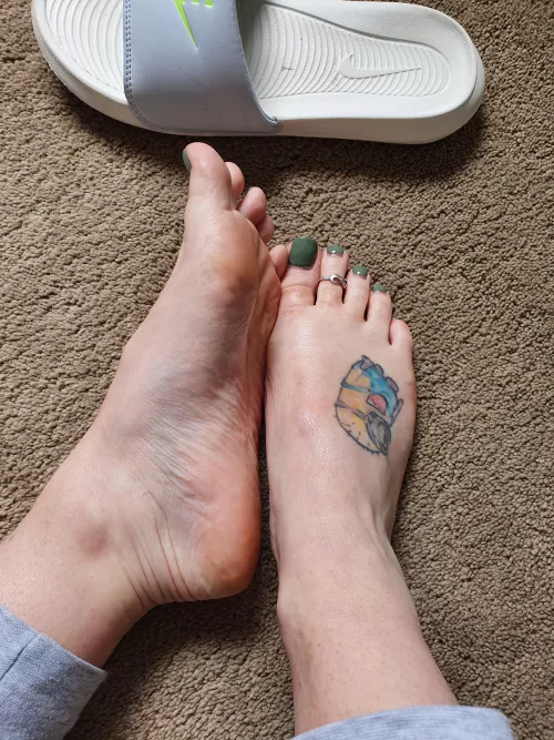 Taking those shoes off after working hard. I know you wana smell them 😏
