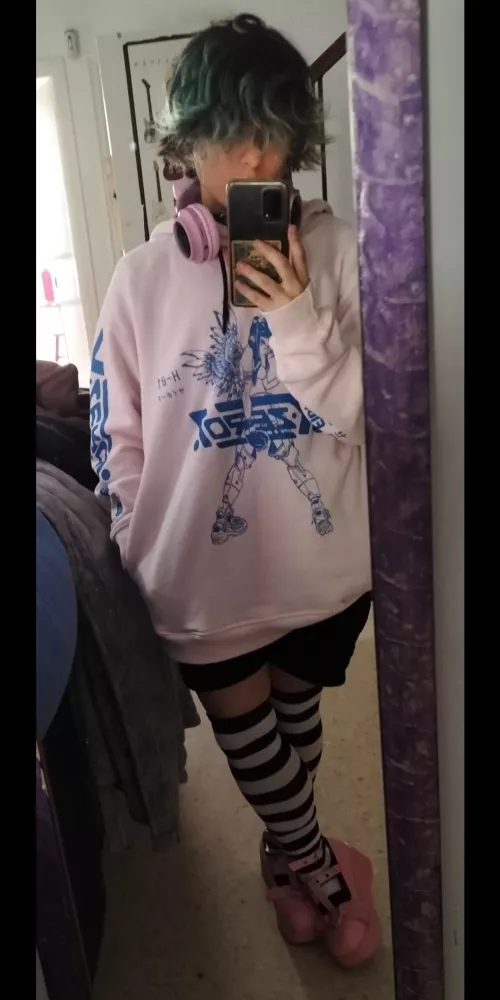 tbh, i just really want to cuddle rn