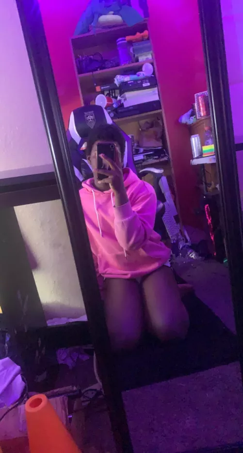 Thinking of twitch streaming thoughts 🥺