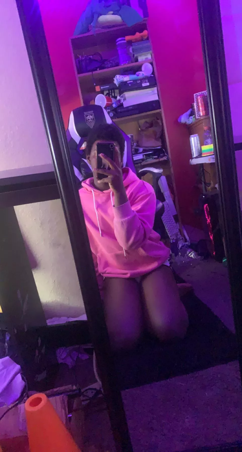 Thinking of twitch streaming thoughts 🥺