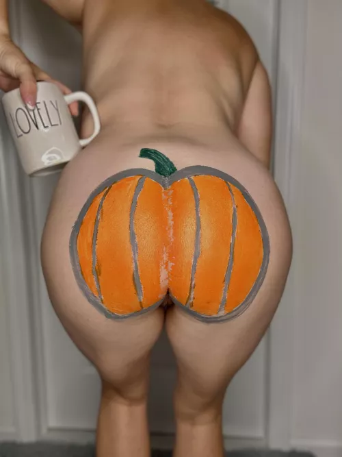 Trick or treat 🎃😘