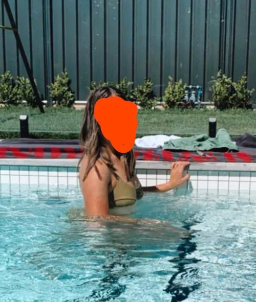 Up to trade for a bit, 23 Aus. Dm me for Tele or snap