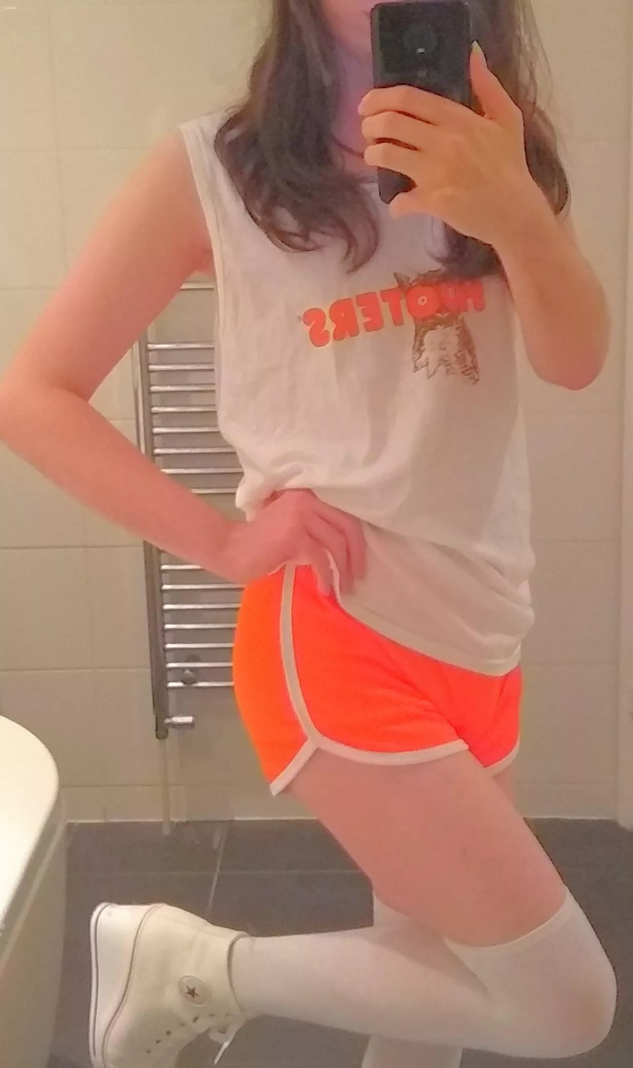 We need to open a femboy hooters for Halloween 💕