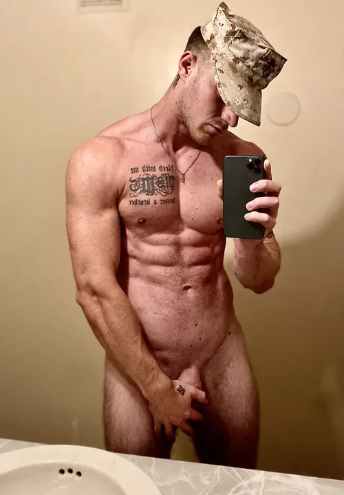 who doesn’t love a man in uniform? (23)