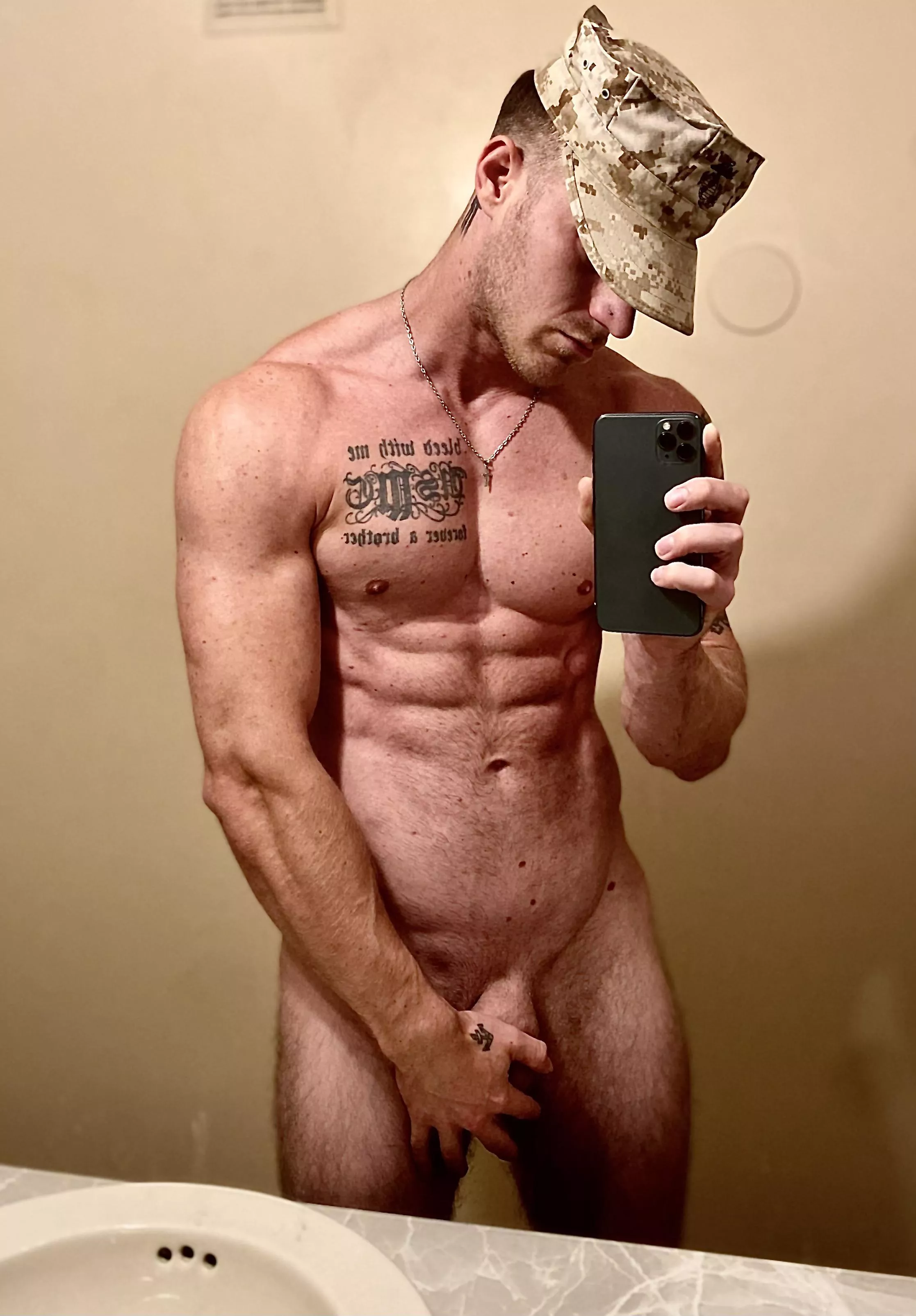 who doesn’t love a man in uniform?