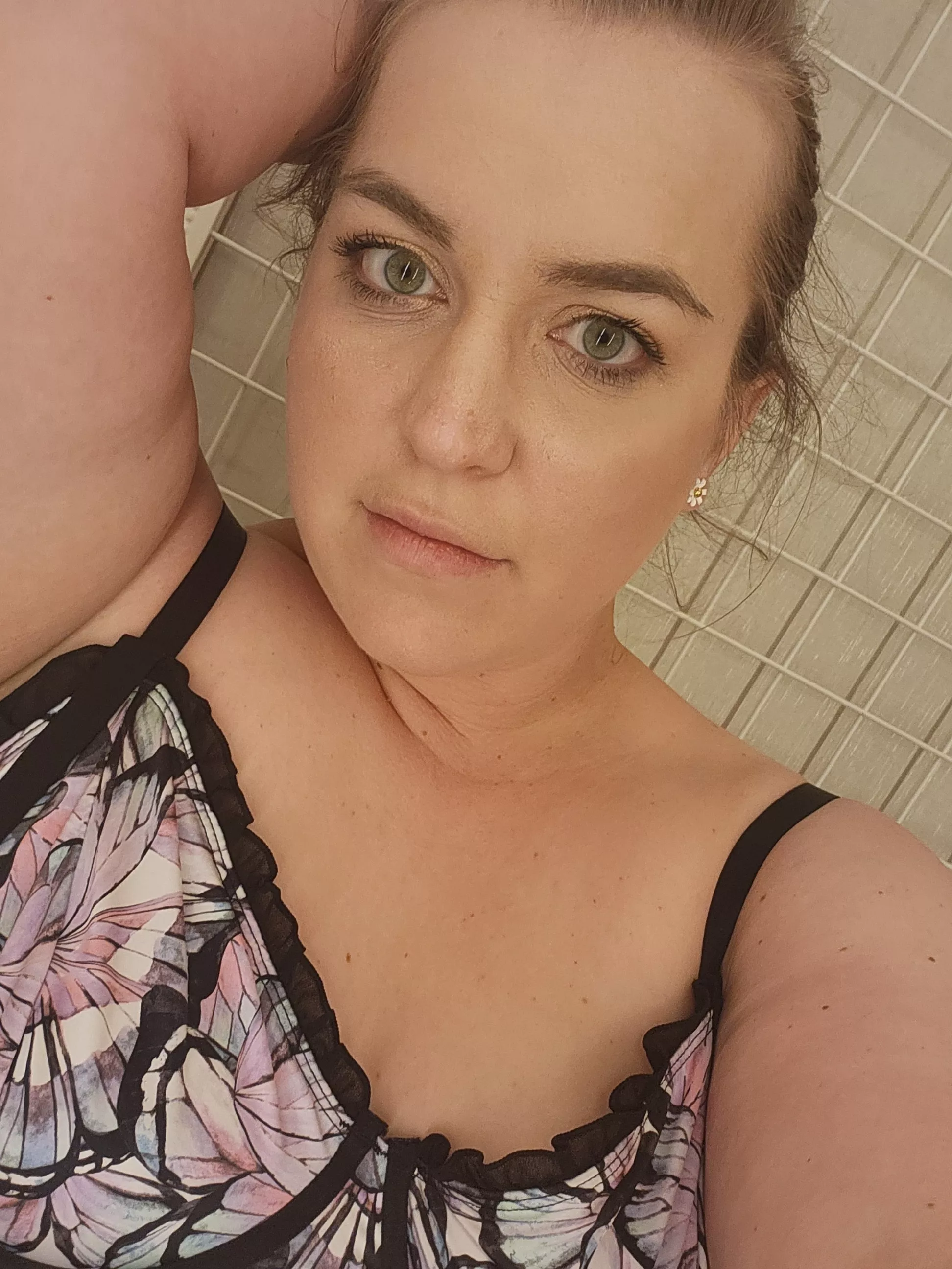 who'd like to see more of her?!