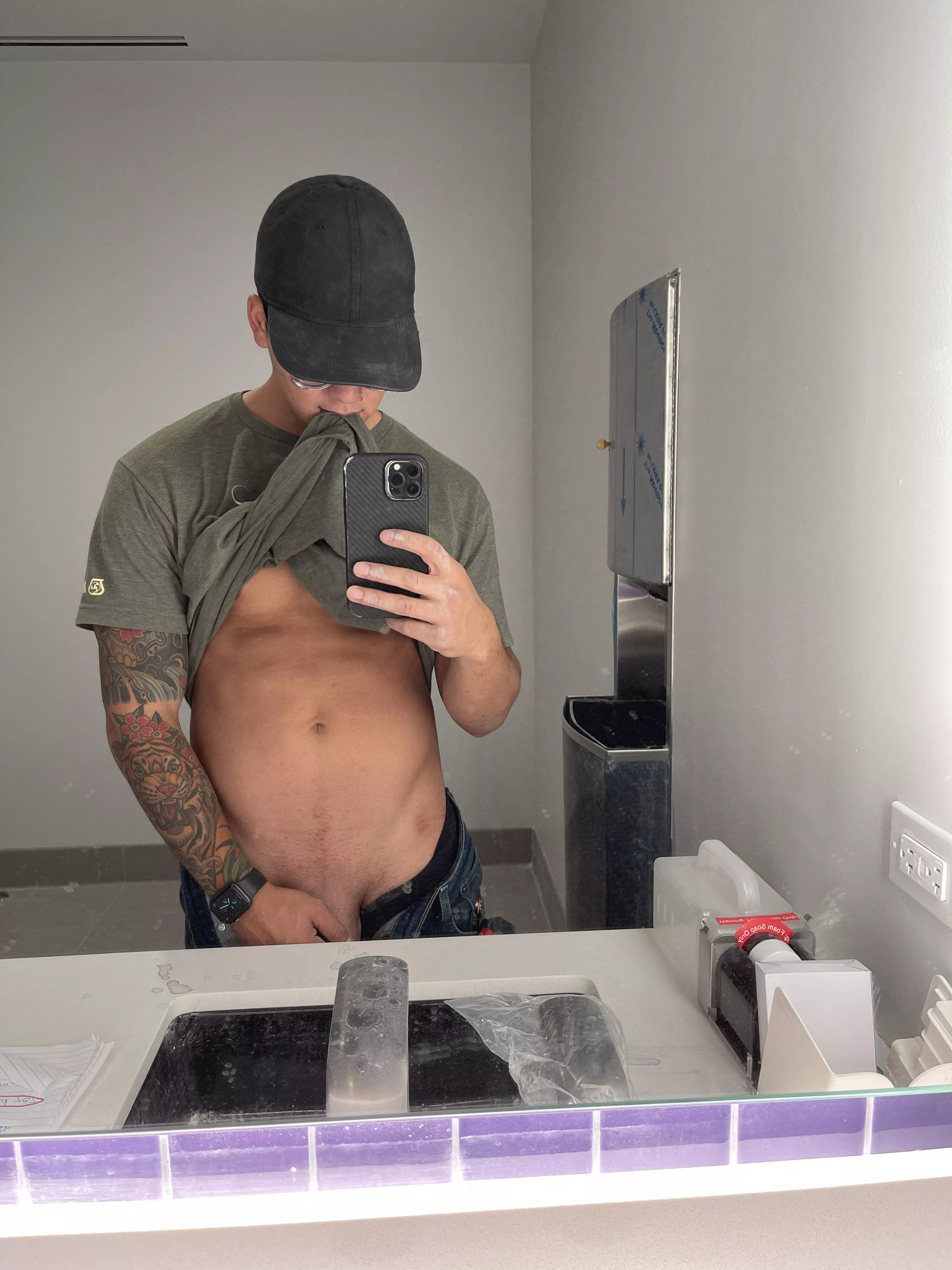 Work bathroom selfie 😈