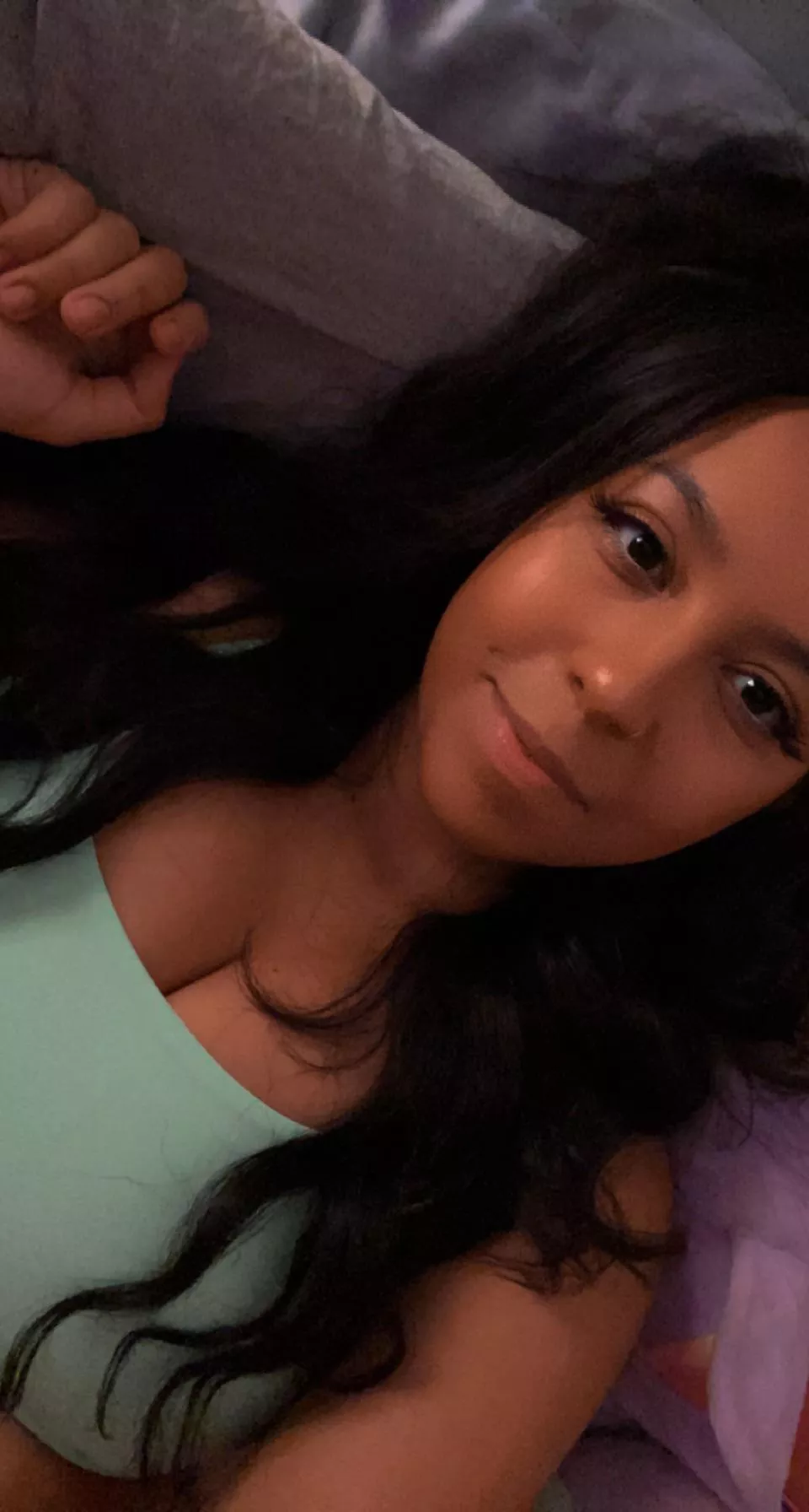 Would you cum on my pretty face 🥹🙏🏽