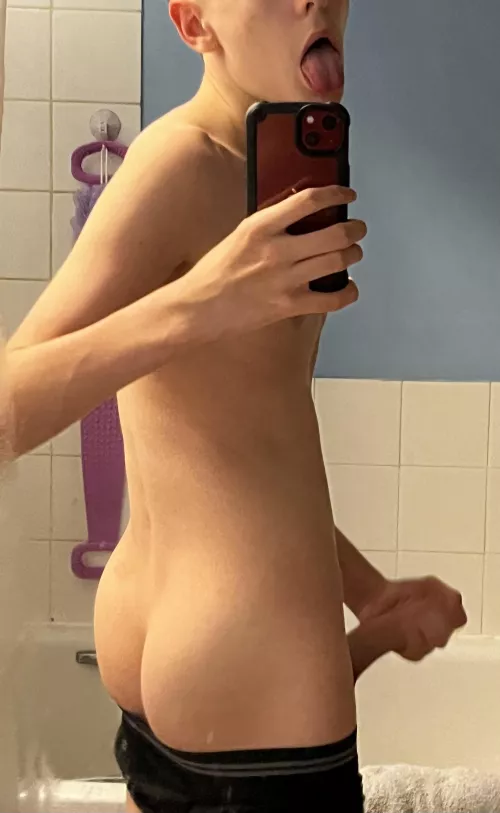 You choose, my mouth, my bubble butt, or my 7 inches of meat