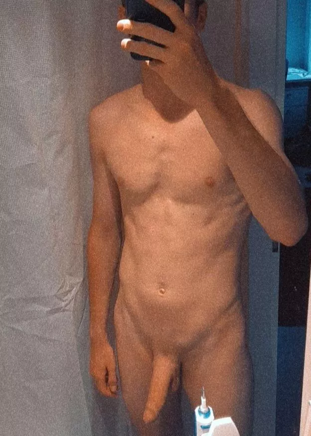 20. This year for Halloween I'll go to the party naked 🤩