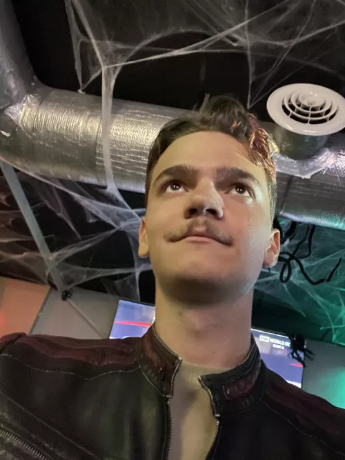 22m4f/mf/ff Virginia beach, looking to spice things up in my life