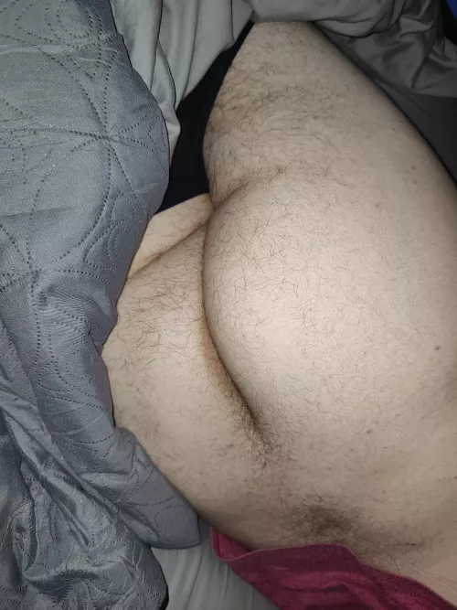 [26] First Post. What do you think of my virgin ass?