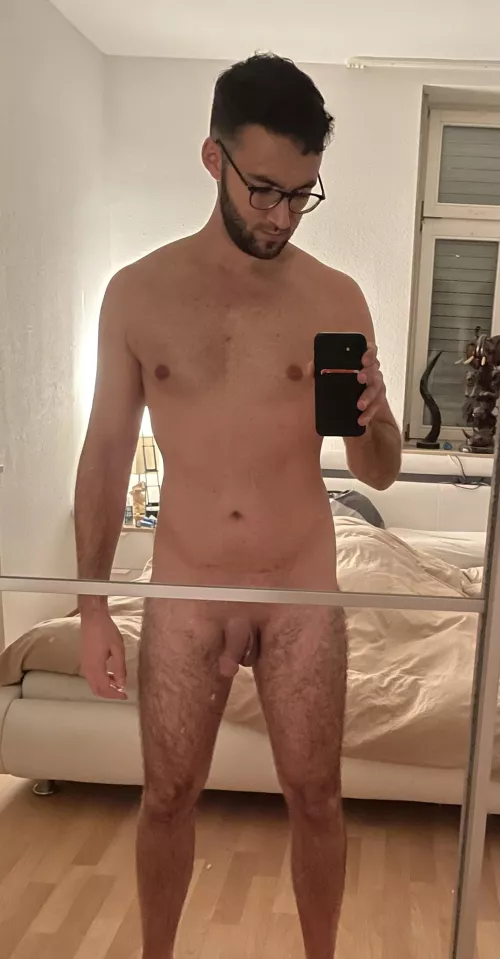 27 6’1 190 lbs; Grower not a shower