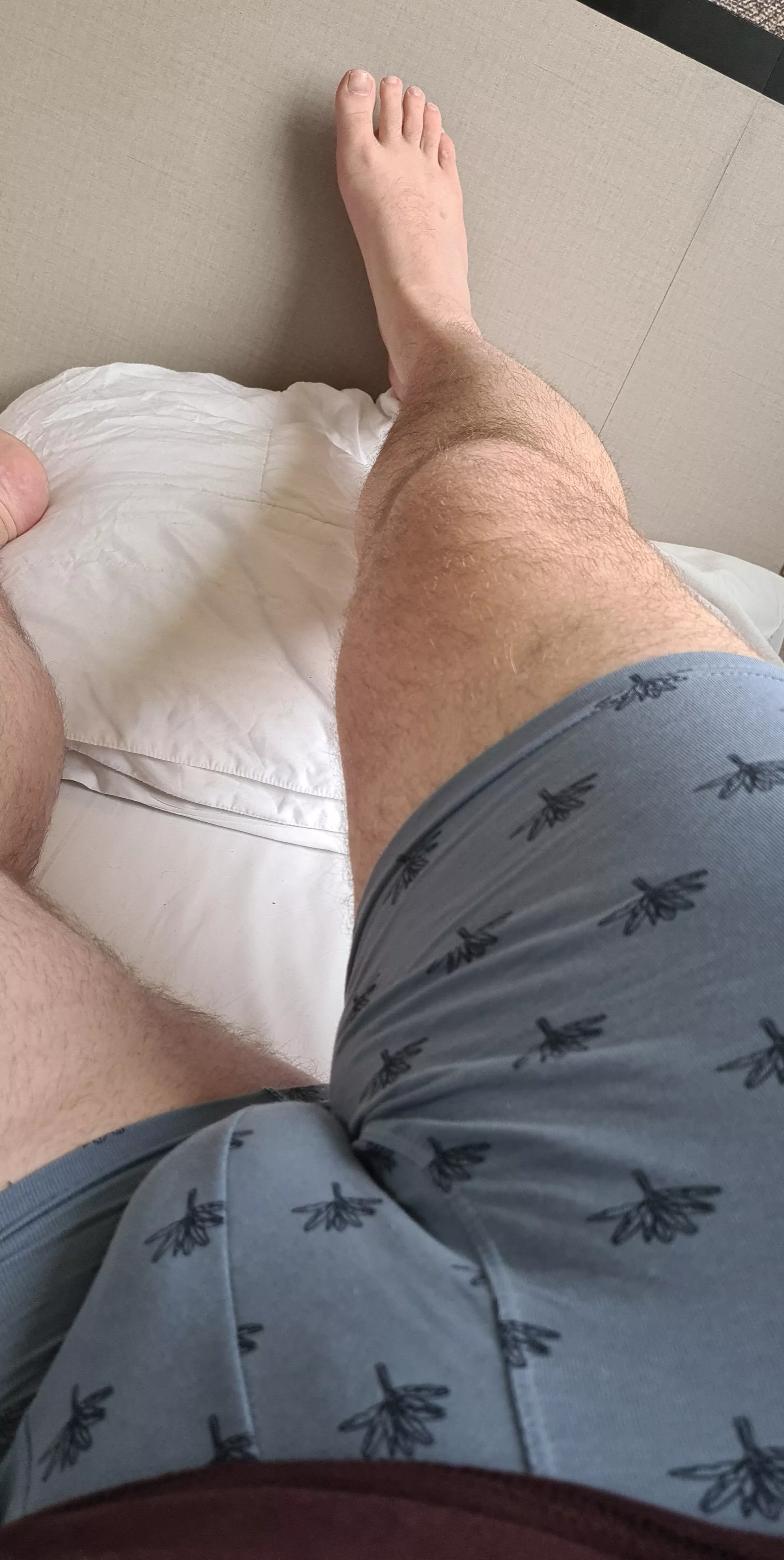 (31) despite all the ass pics, I think my bear legs are my best feature