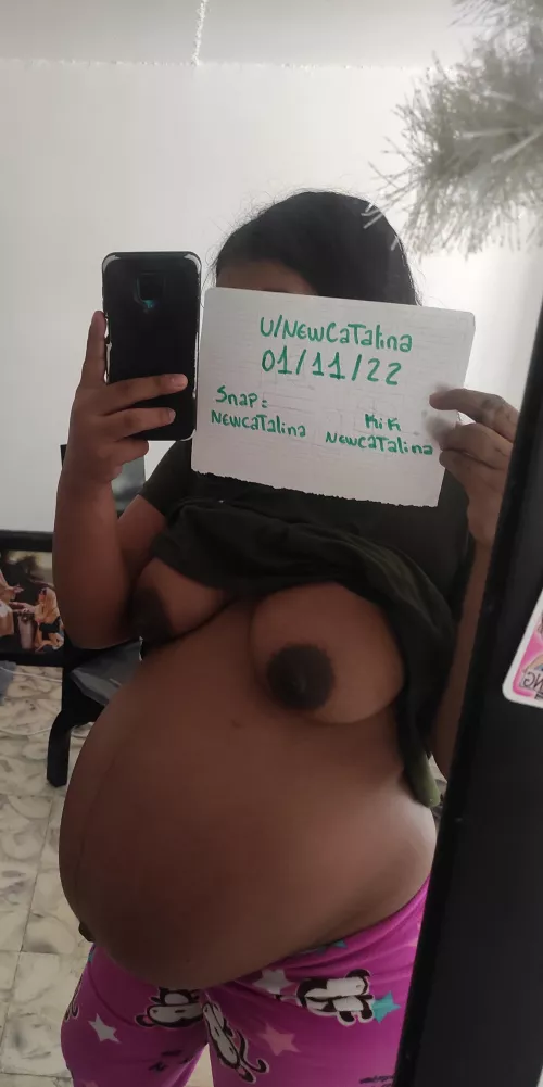 32 weeks, pregnancy has me very hot