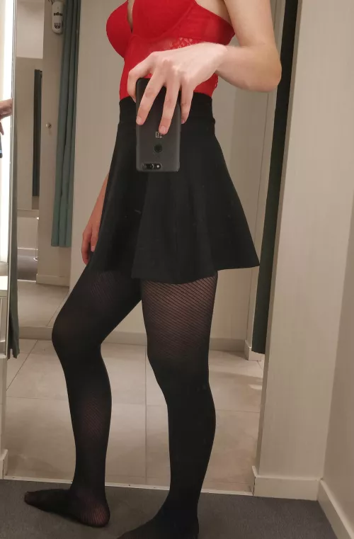 Although I left the dressing room open, no one visited me 🥺