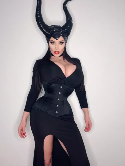 Angela White