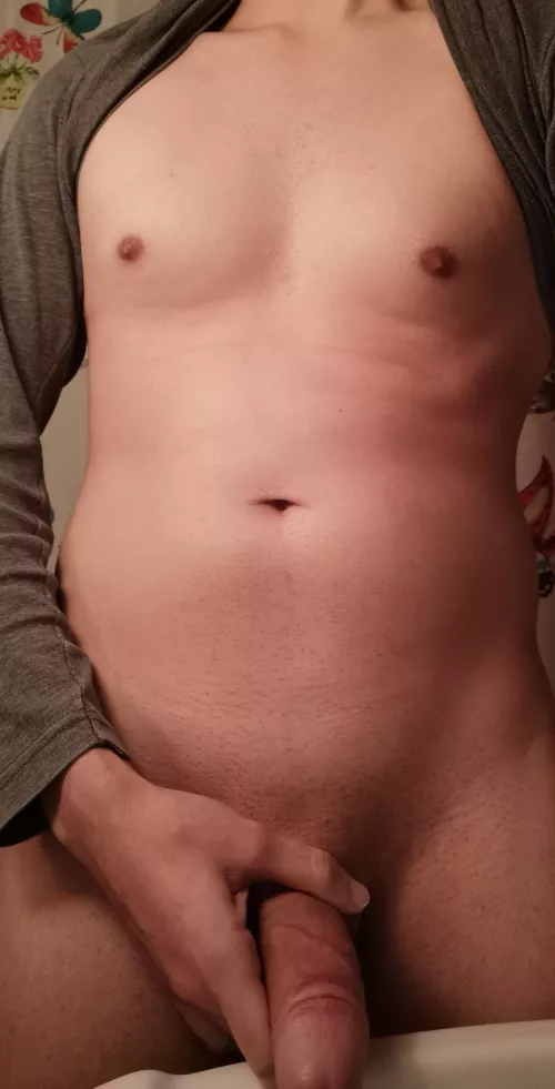 any Greeks or around interested in cam?