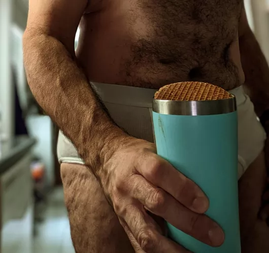 Baby, take a ride in my coupe, you make me wanna stroop stroop ba-doop