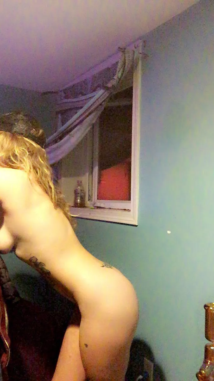 Been working on my figure😈 trying to tone my body (;