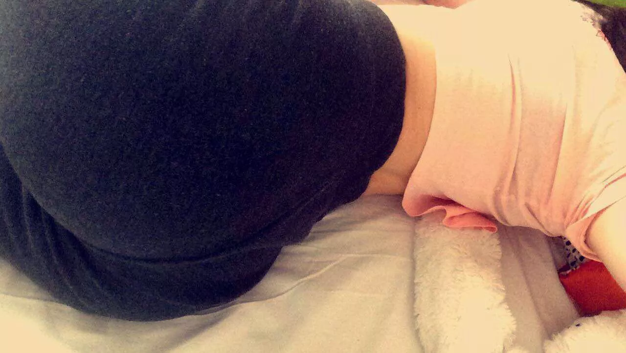 😏Bei Interesse mir hier schreiben oder auf snap : Leontina.216 verkaufe mich und dropboxen von anderen Teens💦