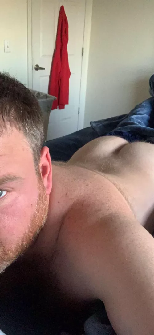 Bi looking for fun. Maybe a dom alpha to use me and make me take it. What do you think. 29 m Fort Wayne Indiana