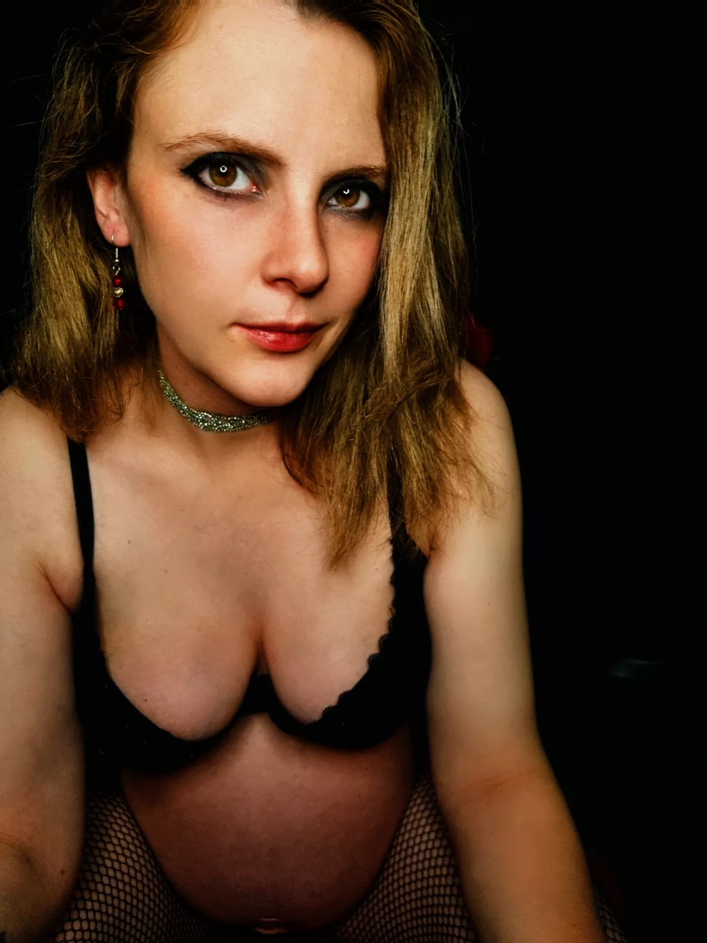 Can I be your Pregnant Mistress 🖤💋