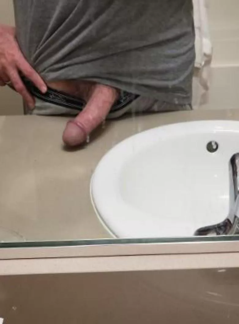 Dammit, this thing keeps falling onto the bathroom counter. Can I get some help? (61)