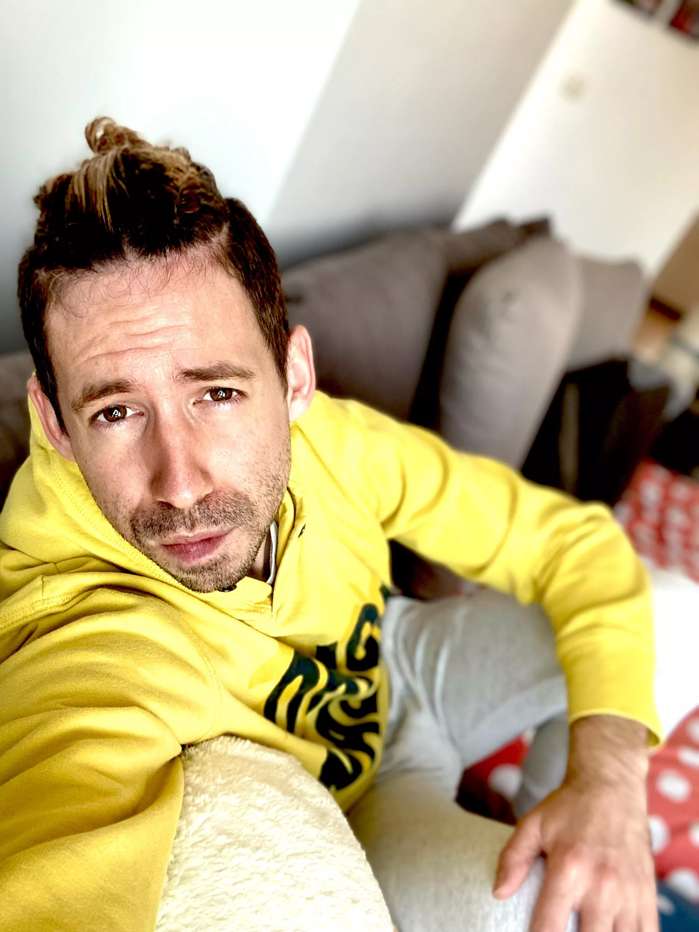 Day off to game a bit! Any xbox/ps gaymers? Friends are welcome haha