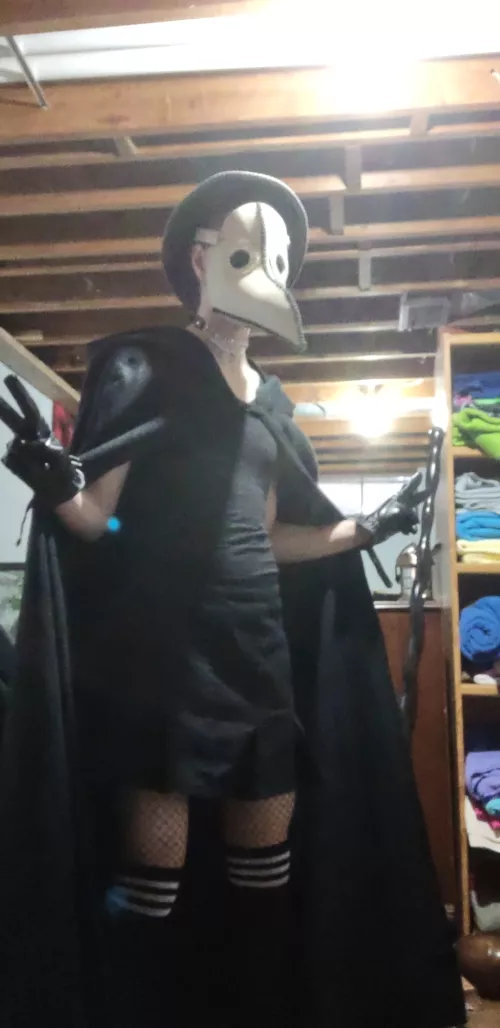 didn't feel up to going out tonight but here's my costume ❤️