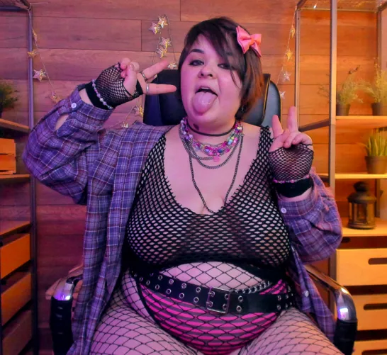 dressed up as emo for this halloween and slayed 💜