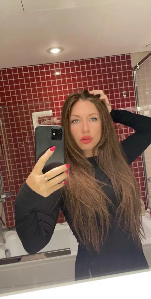 Elina (@elinaaa_3333) [Instagram]