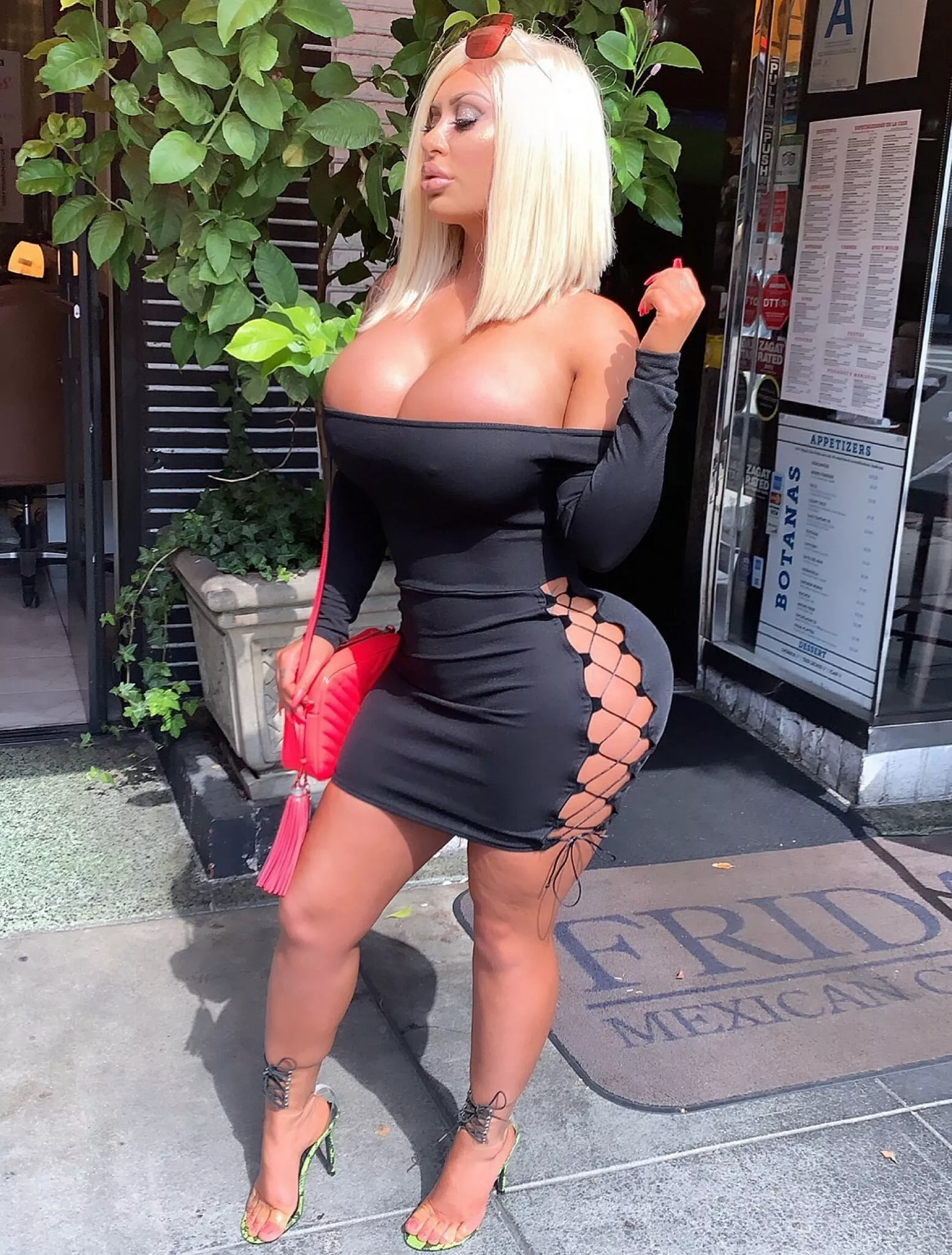 Enhanced milf fucktoy