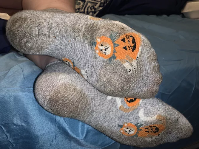 [female] Trick or treat! Smell these stinky feet!