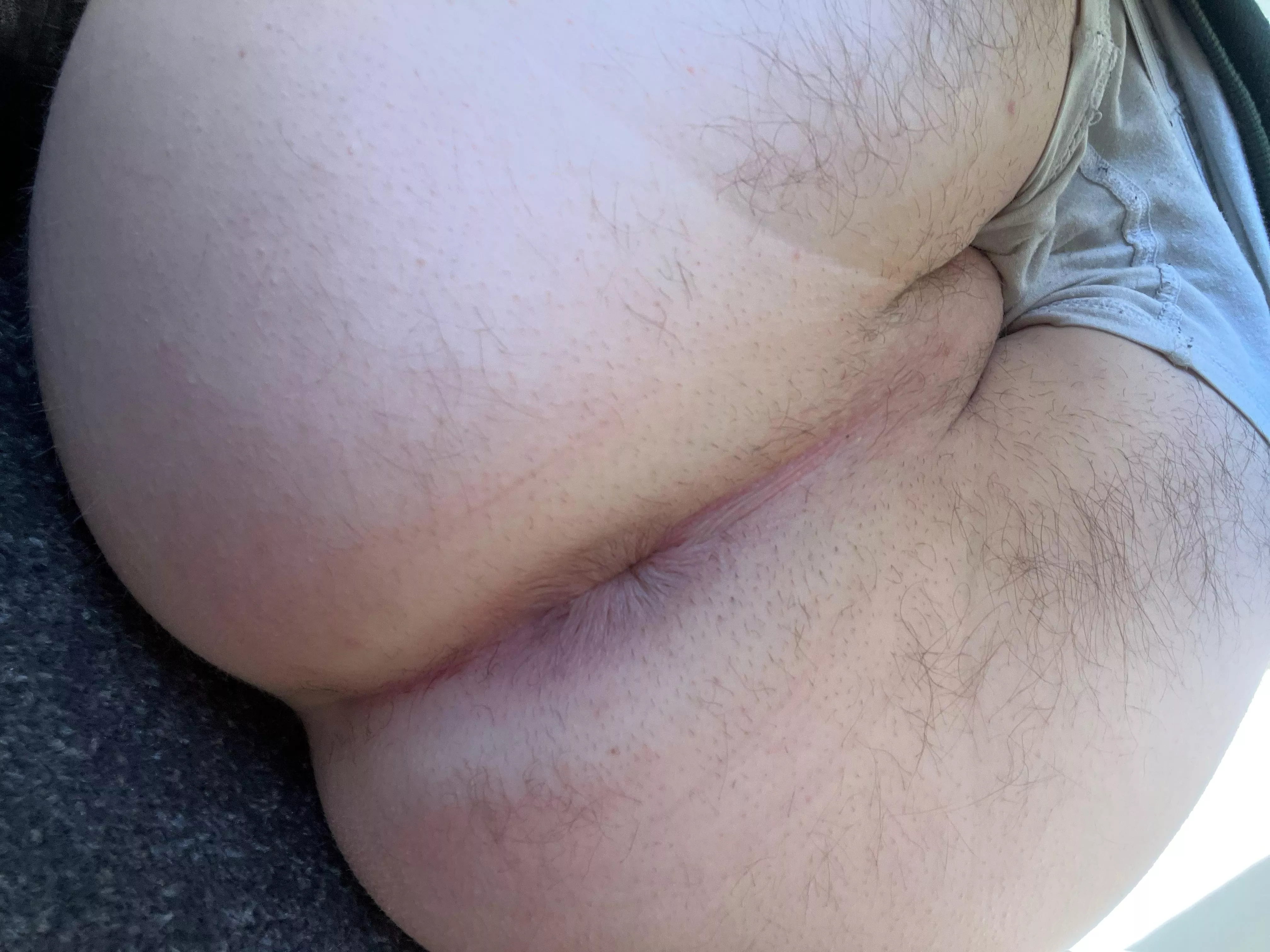 first time ever posting a nude to reddit lol be nice pls