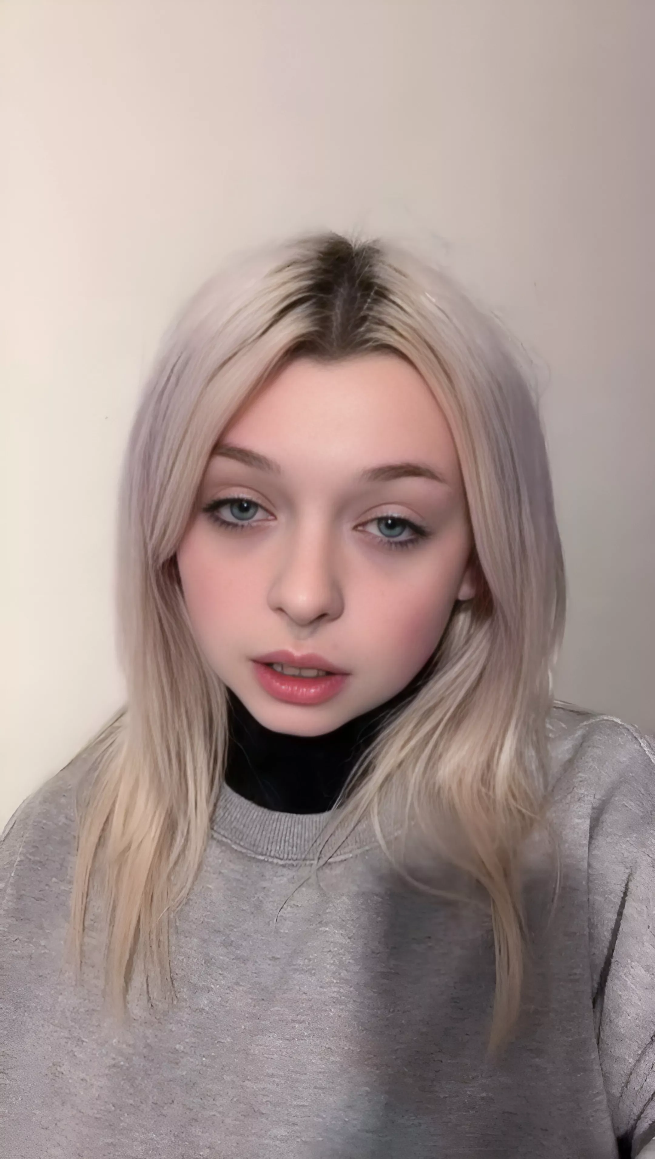 First time posting my face on here haii <3 💞💞