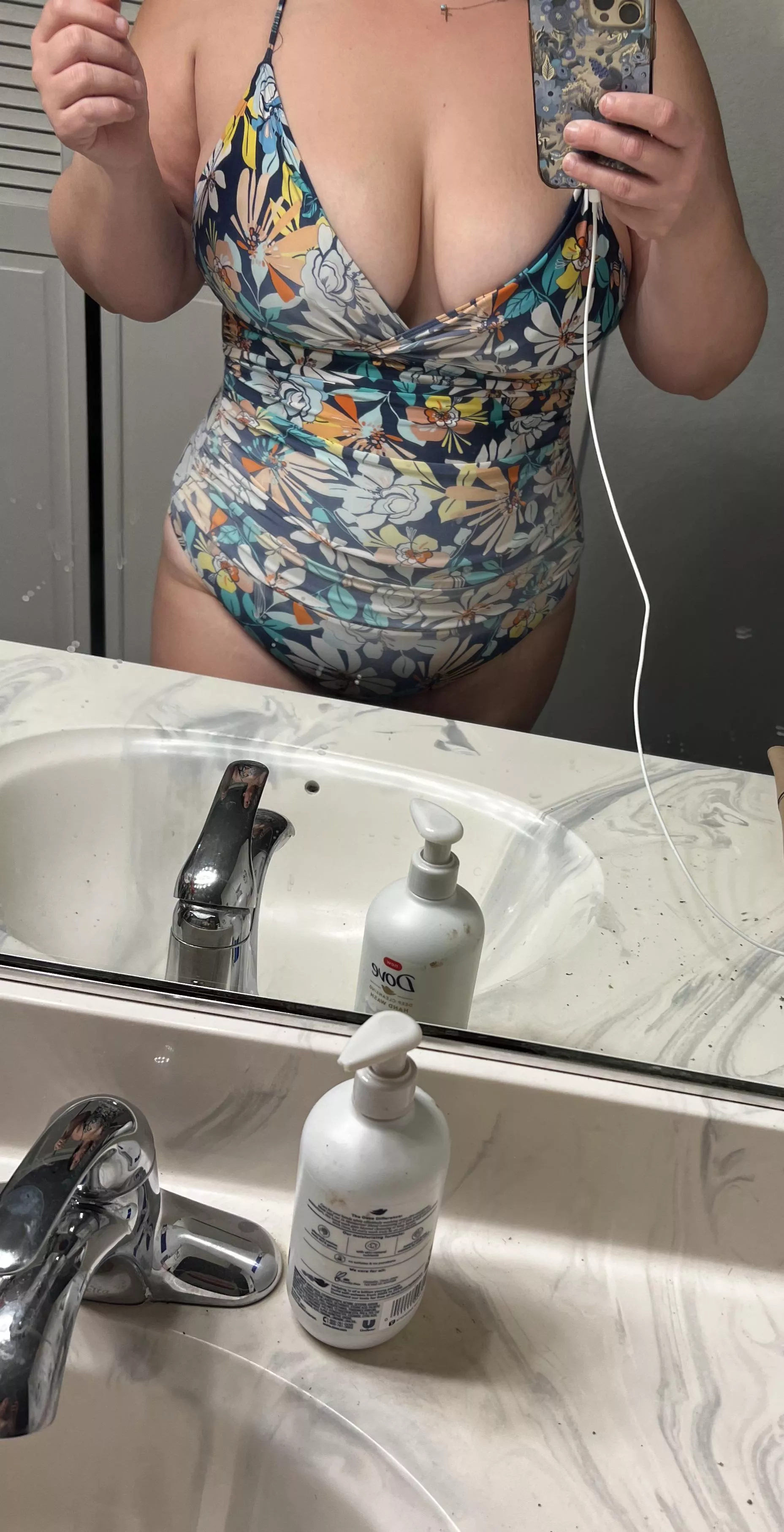 Getting some mama spa time this morning