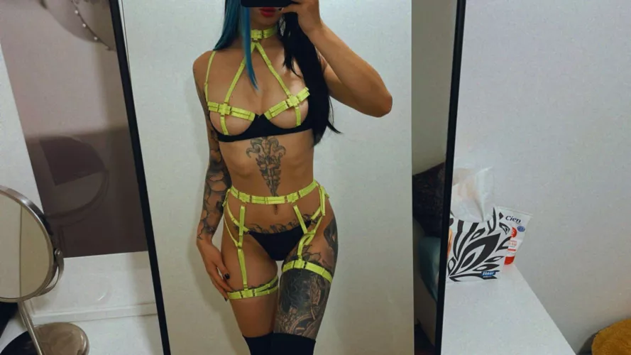 Halloween at home by myself / Poojebaoo