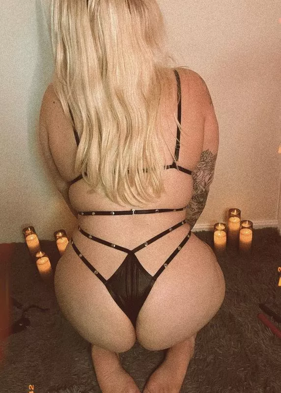 Halloween Sacrifice, ready for the taking🕯️❌🔪