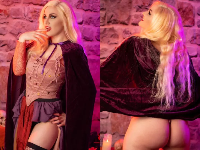 Happy Halloween from Sarah Sanderson!