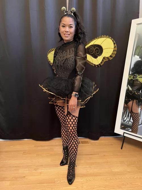 Happy Halloween from your Queen Bee..