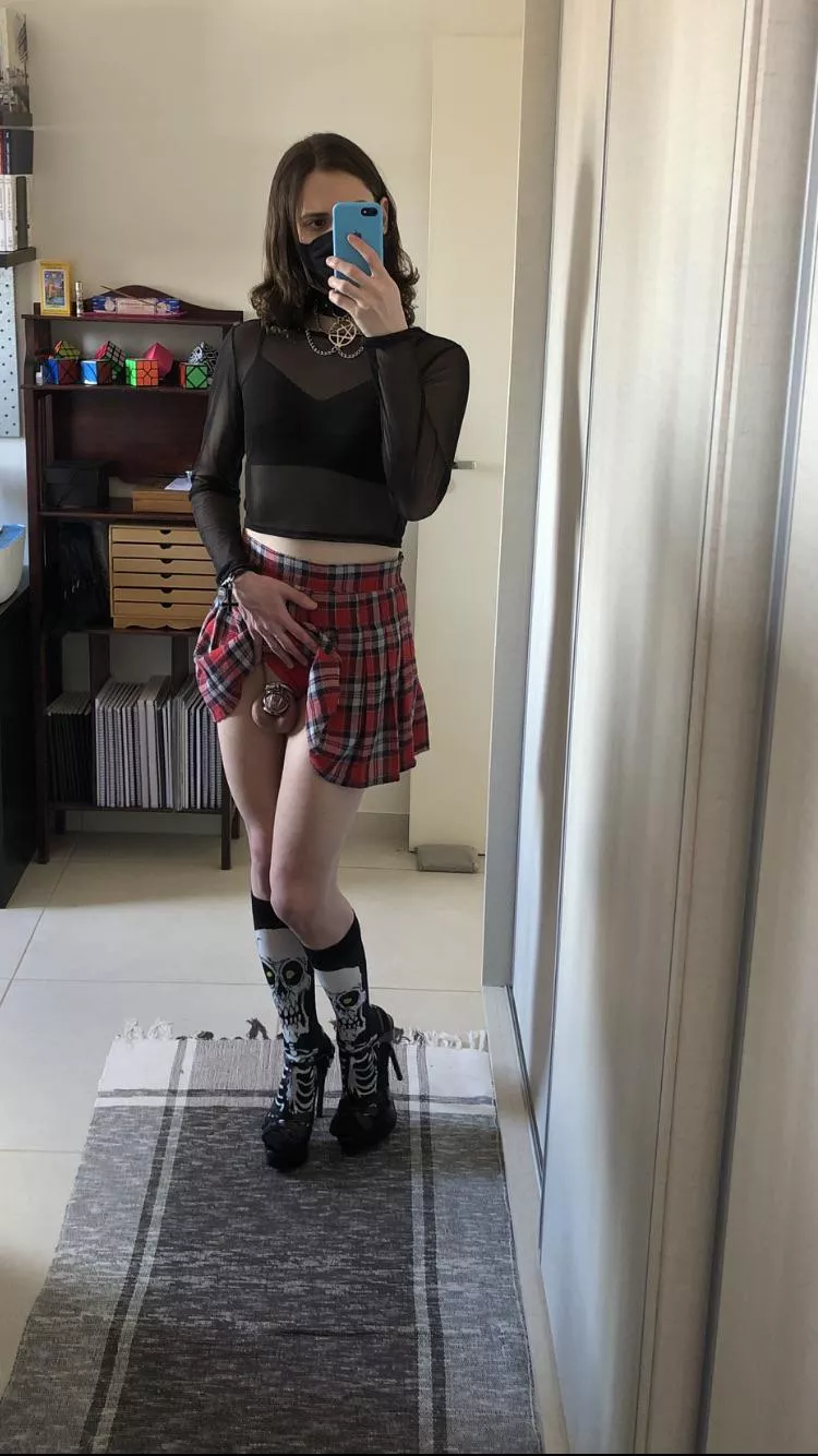 Happy Halloween !!! I have a treat for you! To bad it still Locktober 😖