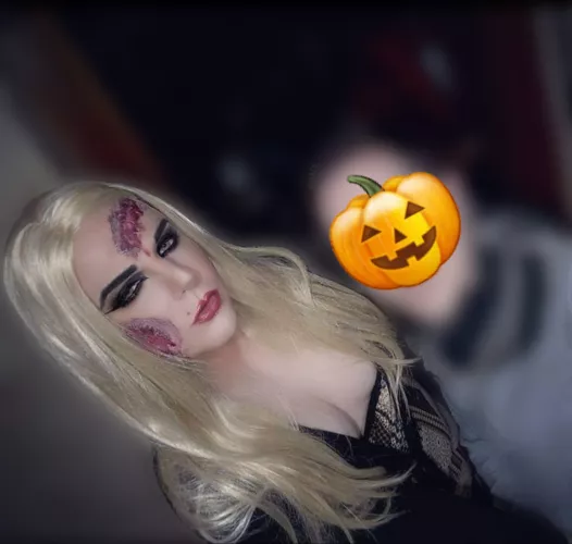 ¡Happy Halloween Night! 🎃🧟‍♀️