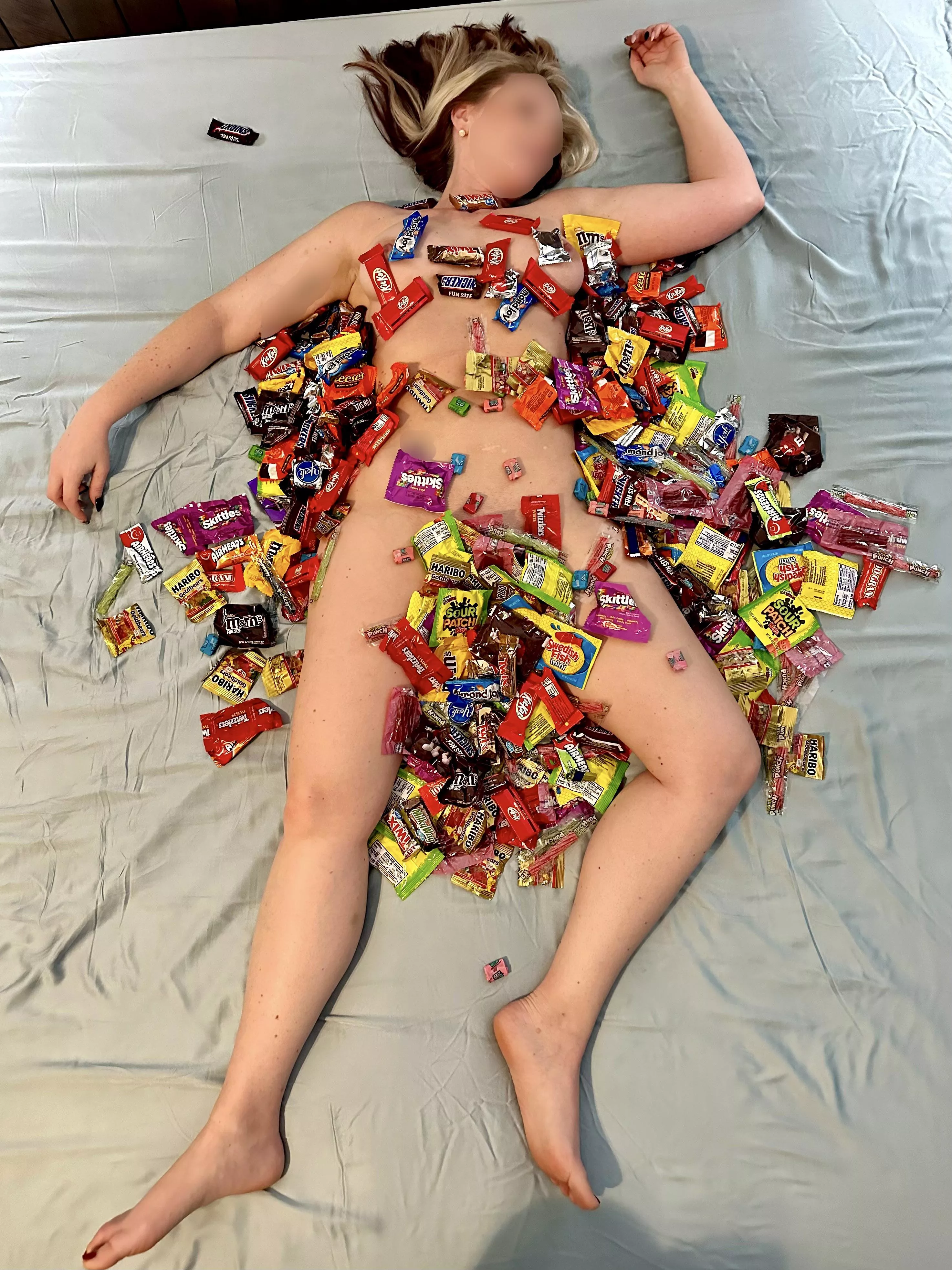 Hope enough trick-or-treaters come to uncover what’s underneath 🤭