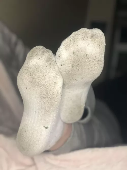 I bet you want to be at the end of this seat sniffing my feet