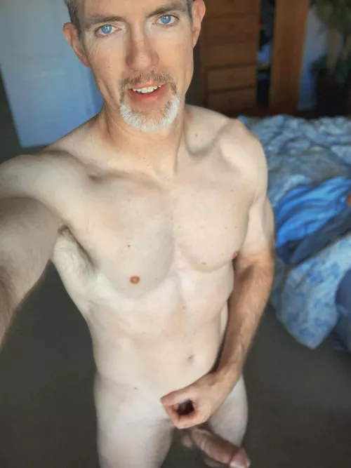 I don’t know any tricks, so I guess a treat will have to do 😏 (46)