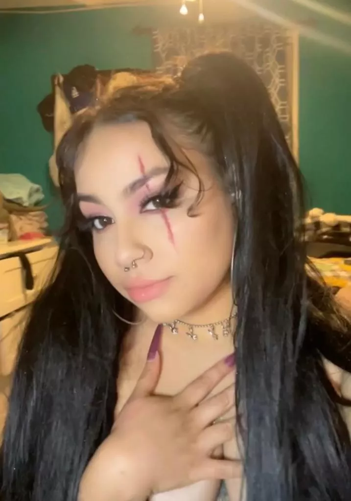 I may look sweet and sbmissive but I'm not (19F) 🇲🇽