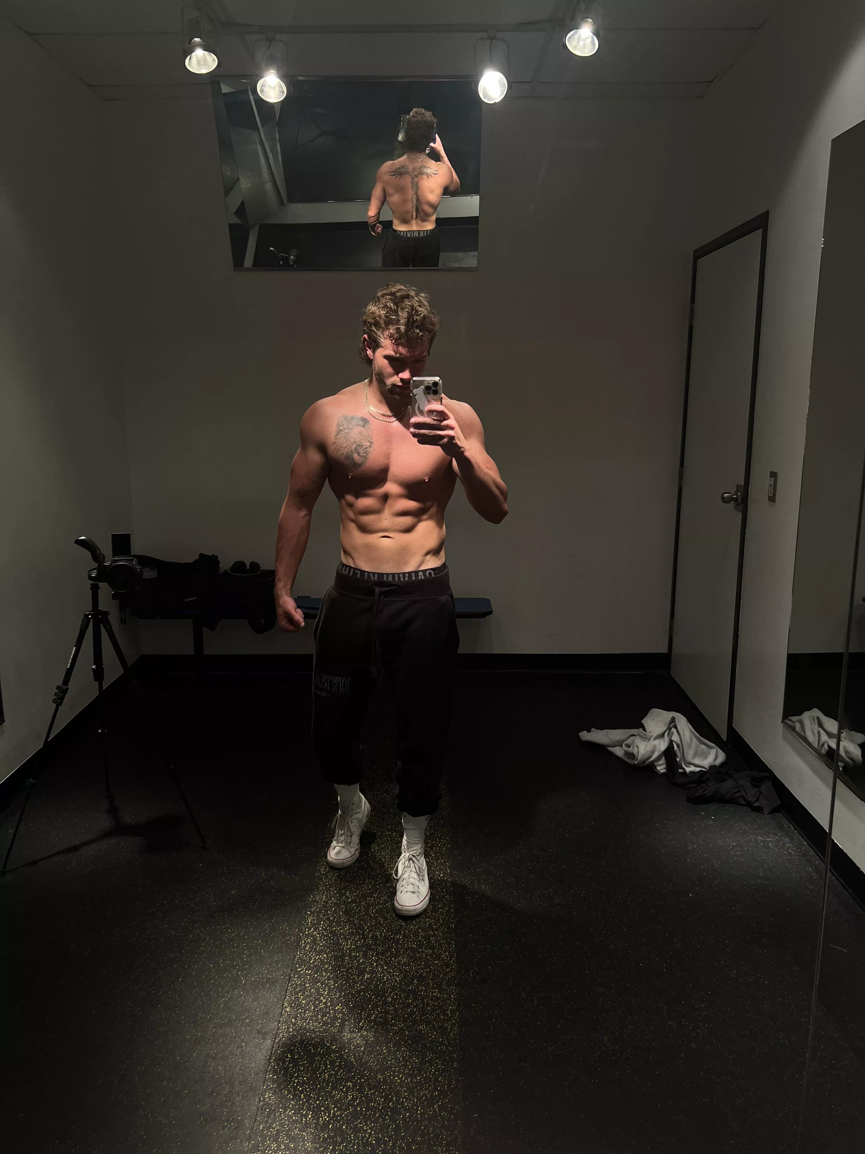 I take fire nudes after every lift lol (m)